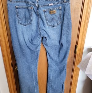 Women's Wrangler Jeans